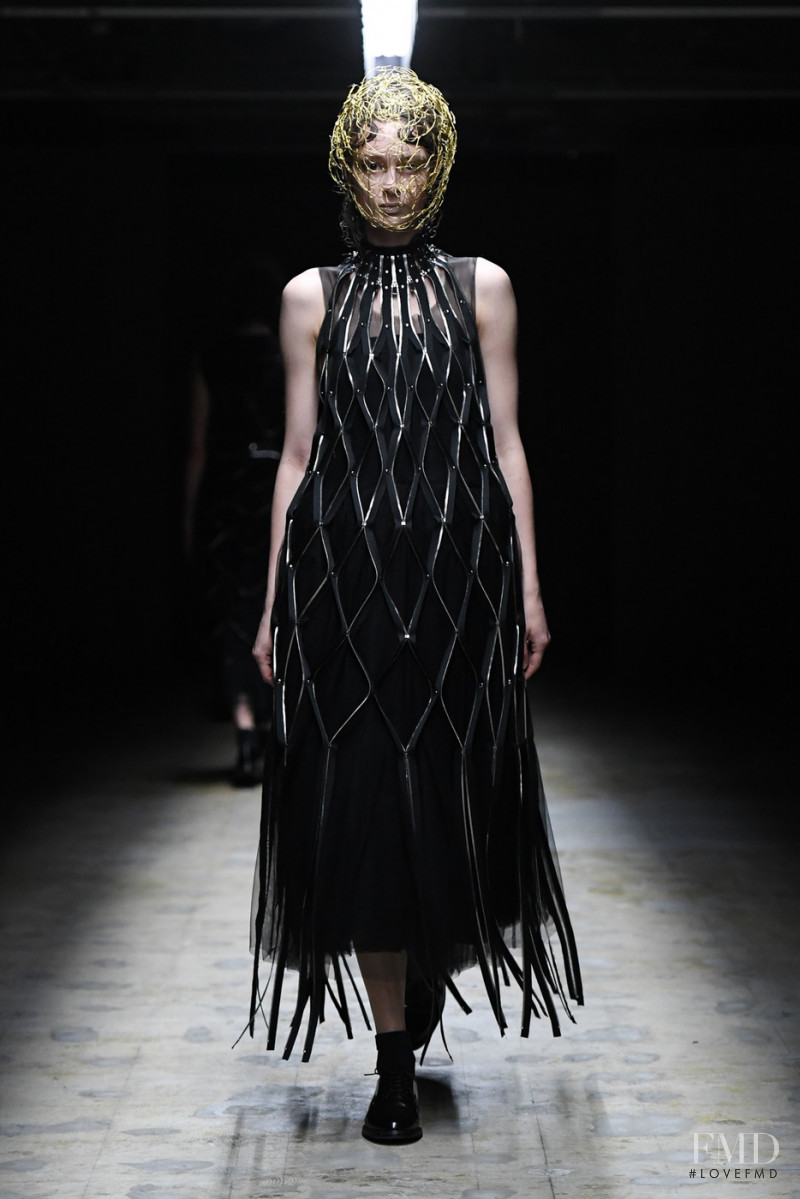 Noir Kei Ninomiya fashion show for Autumn/Winter 2022