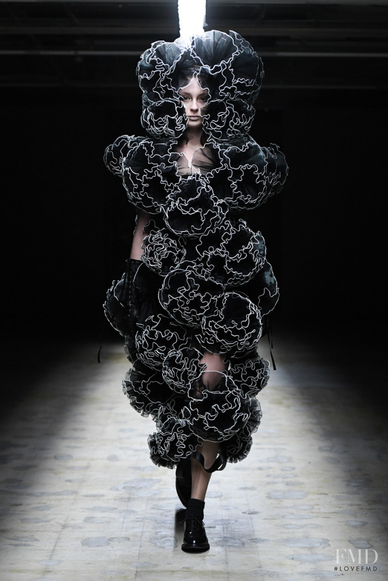 Noir Kei Ninomiya fashion show for Autumn/Winter 2022