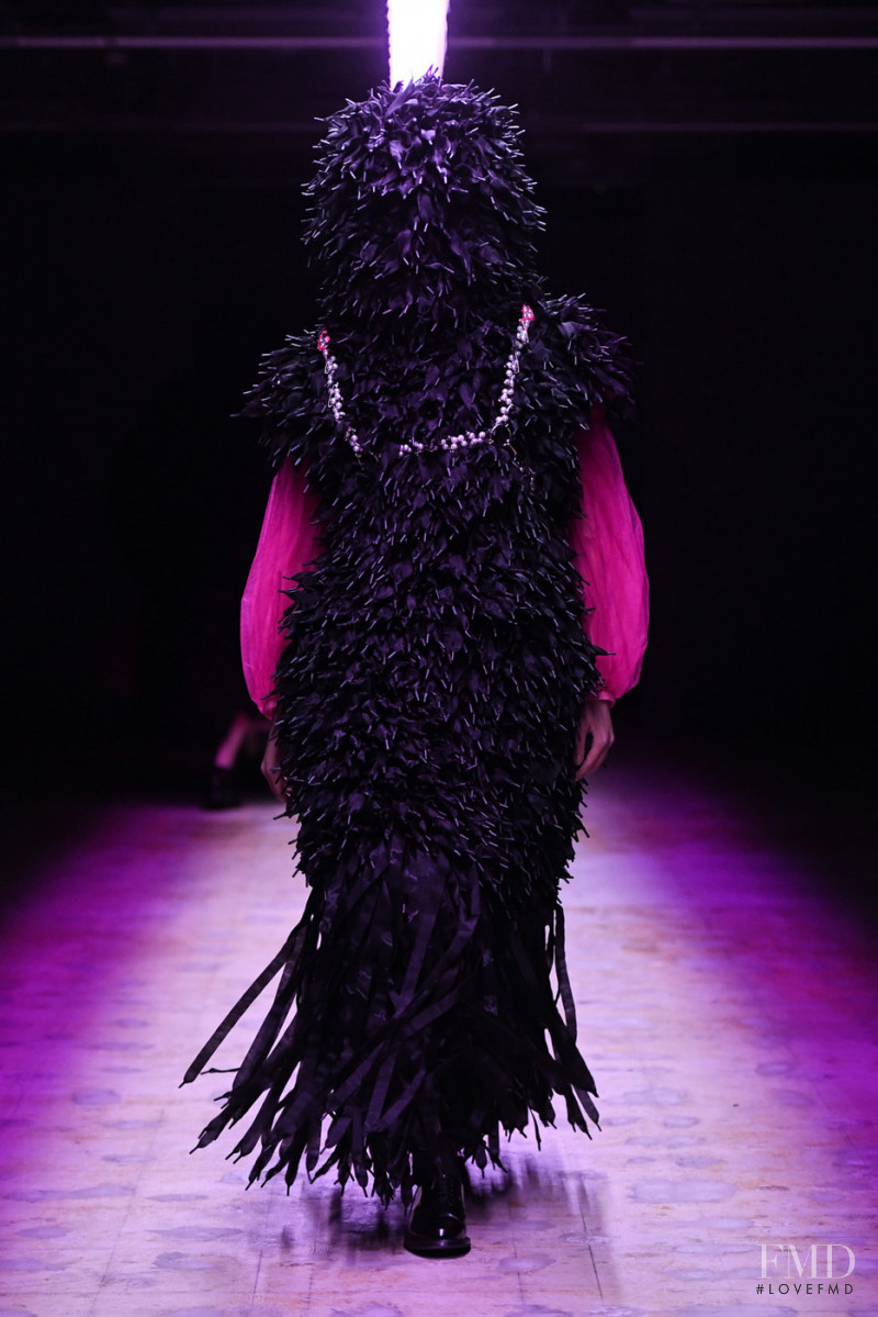 Noir Kei Ninomiya fashion show for Autumn/Winter 2022