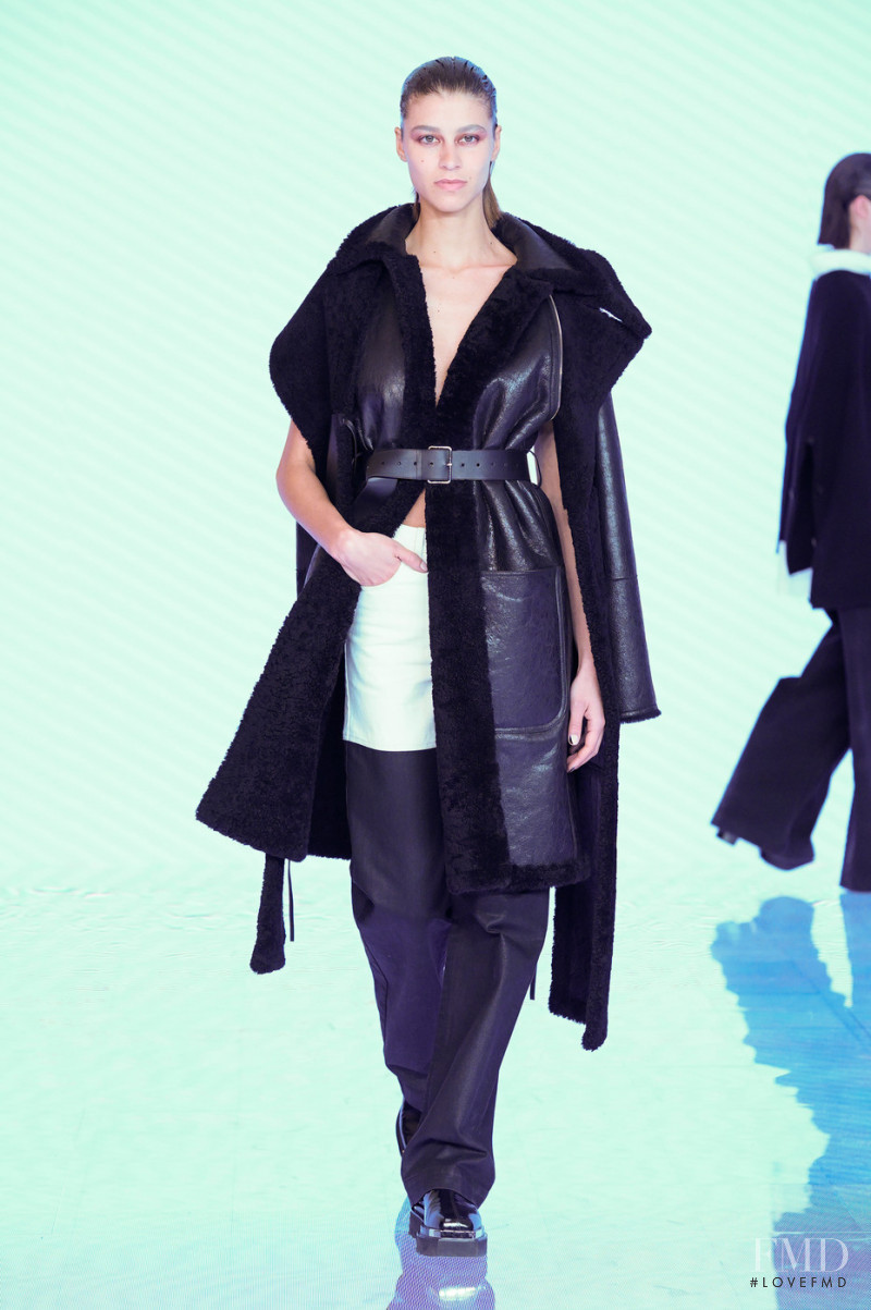 Anna Li featured in  the Peter Do fashion show for Autumn/Winter 2022