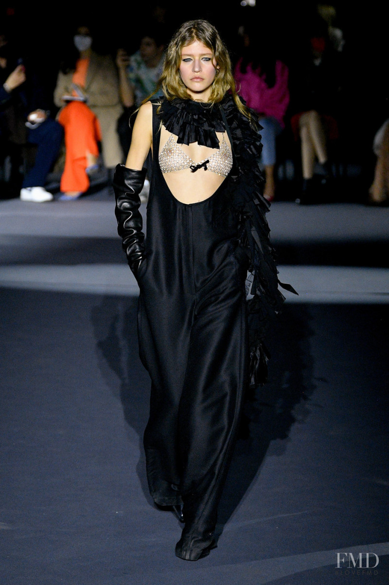 Mariam de Vinzelle featured in  the Philosophy di Lorenzo Serafini fashion show for Autumn/Winter 2022