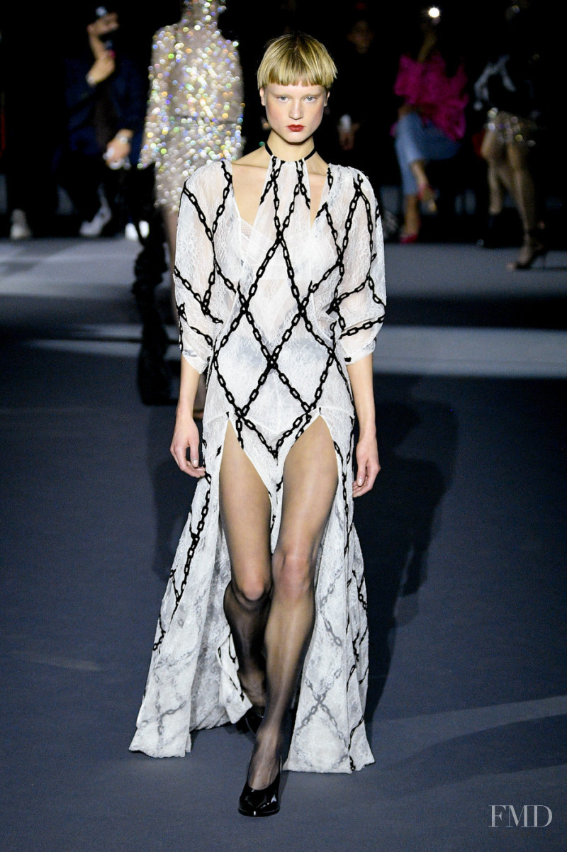 Michelle Laff featured in  the Philosophy di Lorenzo Serafini fashion show for Autumn/Winter 2022