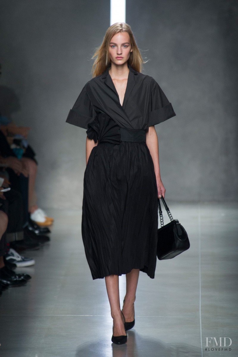 Maartje Verhoef featured in  the Bottega Veneta fashion show for Spring/Summer 2014