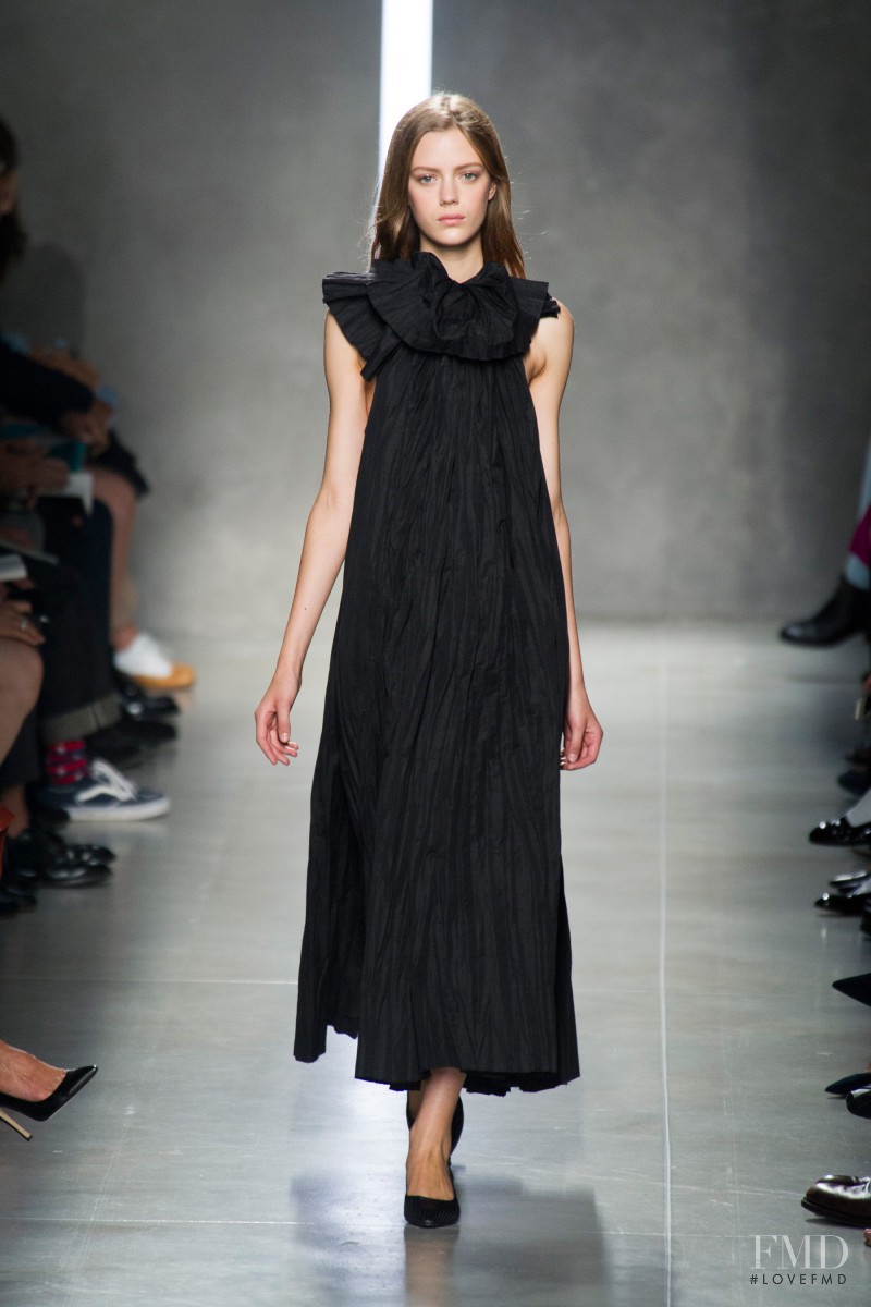 Esther Heesch featured in  the Bottega Veneta fashion show for Spring/Summer 2014