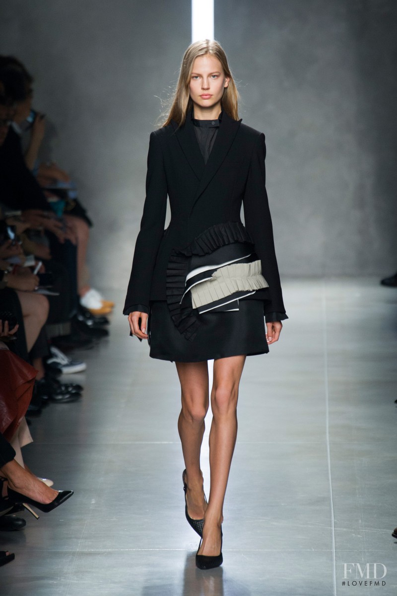 Elisabeth Erm featured in  the Bottega Veneta fashion show for Spring/Summer 2014