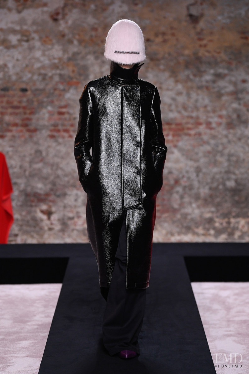 Raf Simons fashion show for Autumn/Winter 2022