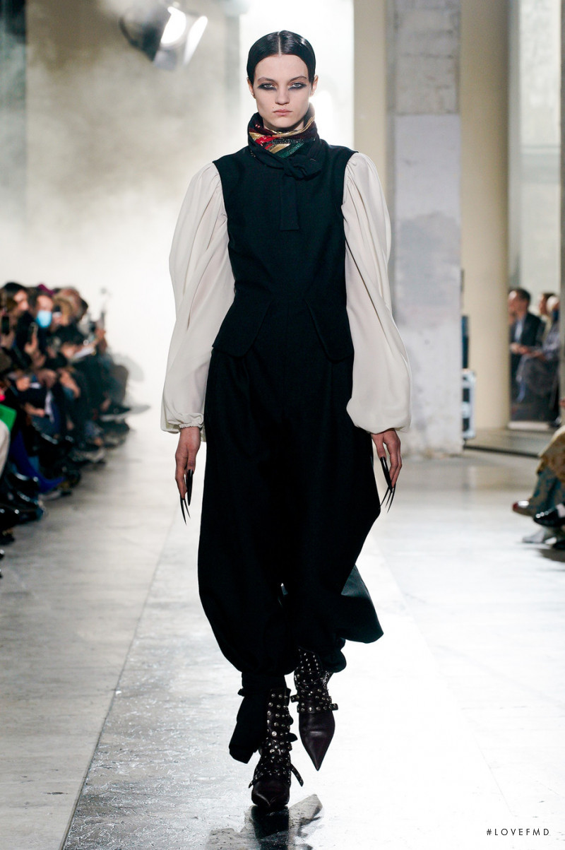 Tanya Churbanova featured in  the Rochas fashion show for Autumn/Winter 2022