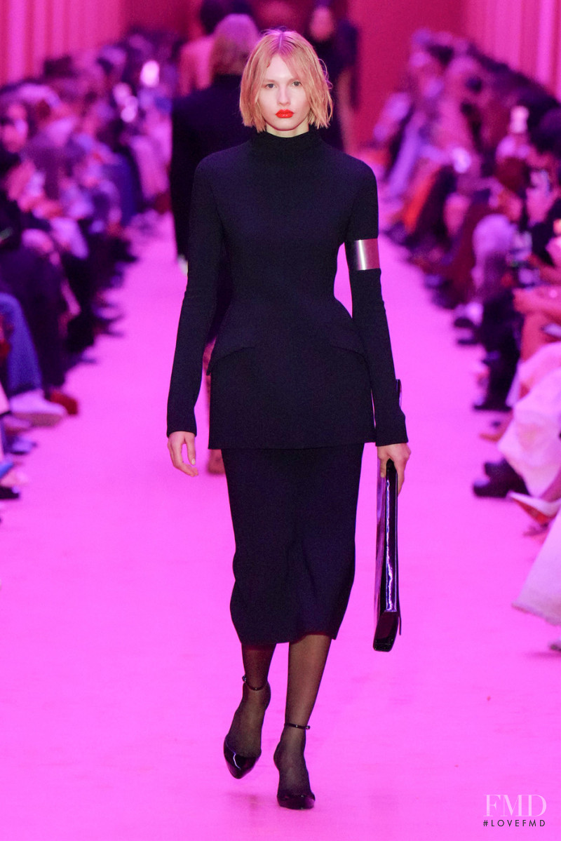 Elisa Nijman featured in  the Sportmax fashion show for Autumn/Winter 2022