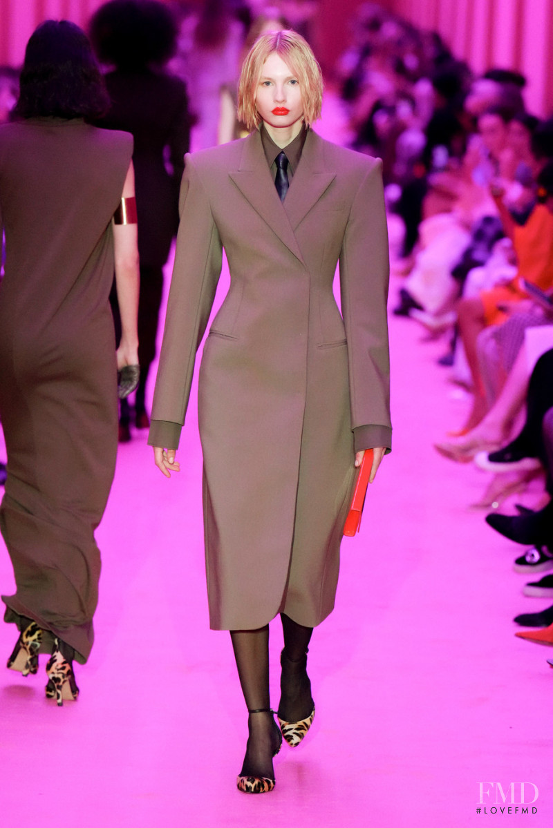 Elisa Nijman featured in  the Sportmax fashion show for Autumn/Winter 2022