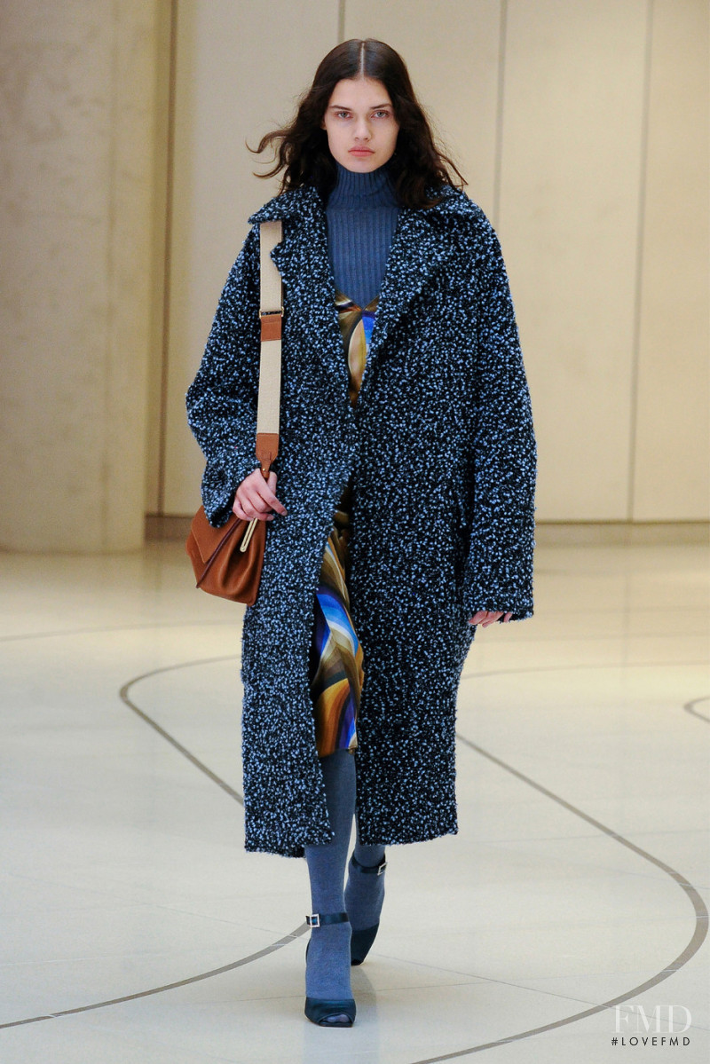 Victoria Beckham fashion show for Autumn/Winter 2022