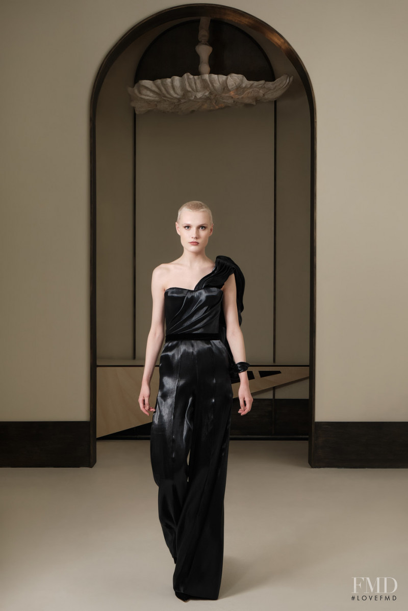 Valentin Yudashkin fashion show for Autumn/Winter 2022