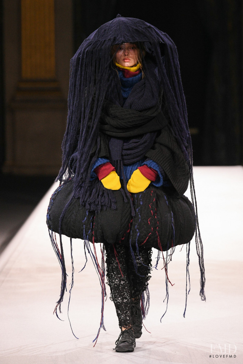 Yohji Yamamoto fashion show for Autumn/Winter 2022