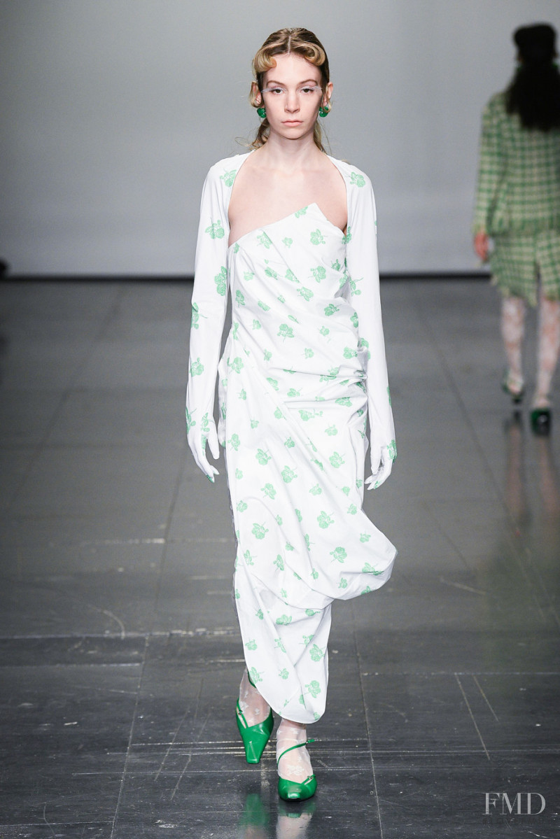 Yuhan Wang fashion show for Autumn/Winter 2022