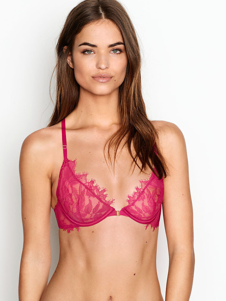 Robin Holzken featured in  the Victoria\'s Secret catalogue for Autumn/Winter 2020