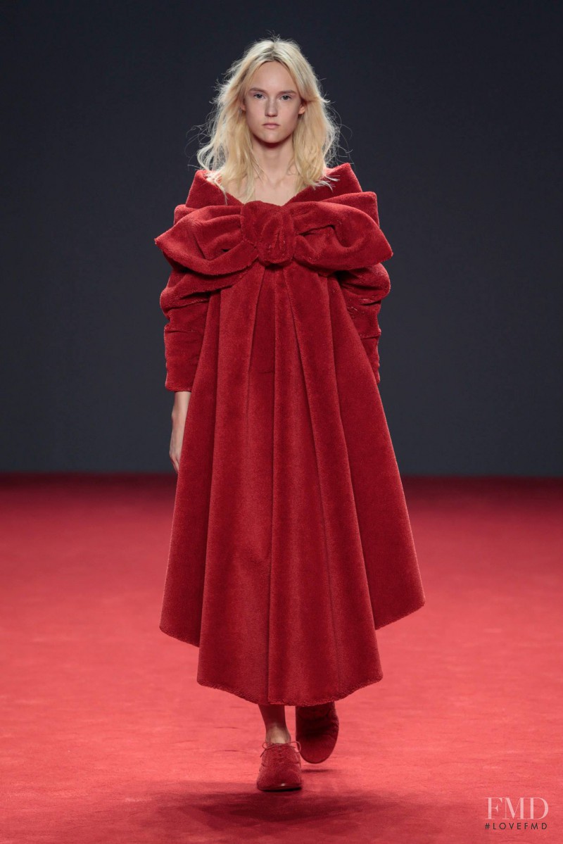 Harleth Kuusik featured in  the Viktor & Rolf fashion show for Autumn/Winter 2014