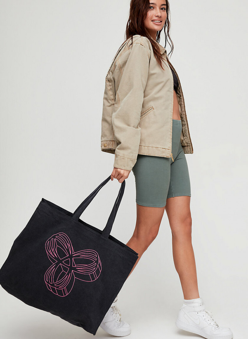 Kelsey Merritt featured in  the Aritzia catalogue for Spring/Summer 2019