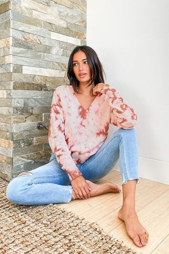 Kelsey Merritt featured in  the Lulus catalogue for Autumn/Winter 2020