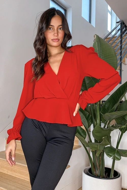 Kelsey Merritt featured in  the Lulus catalogue for Autumn/Winter 2020