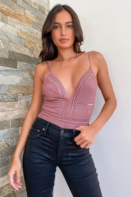 Kelsey Merritt featured in  the Lulus catalogue for Autumn/Winter 2020