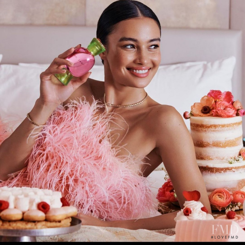 Kelsey Merritt featured in  the Bulgari Perfume advertisement for Summer 2021