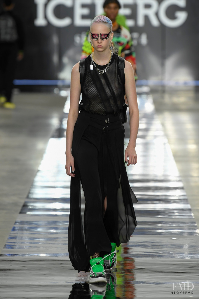 Noa Abbenhuis featured in  the Iceberg fashion show for Spring/Summer 2020
