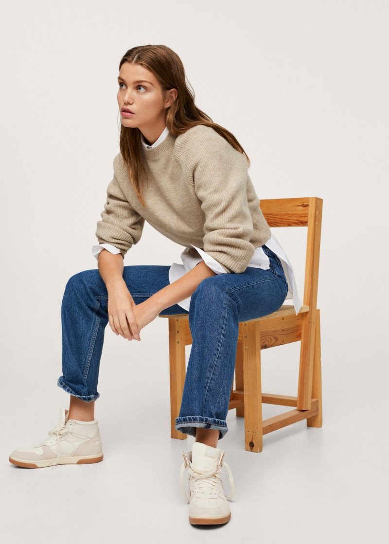 Luna Bijl featured in  the Mango catalogue for Spring/Summer 2022