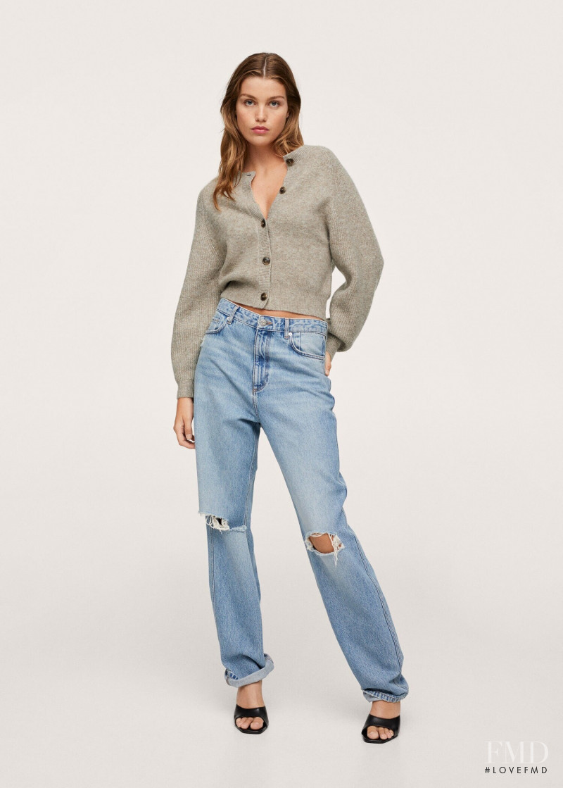 Luna Bijl featured in  the Mango catalogue for Spring/Summer 2022