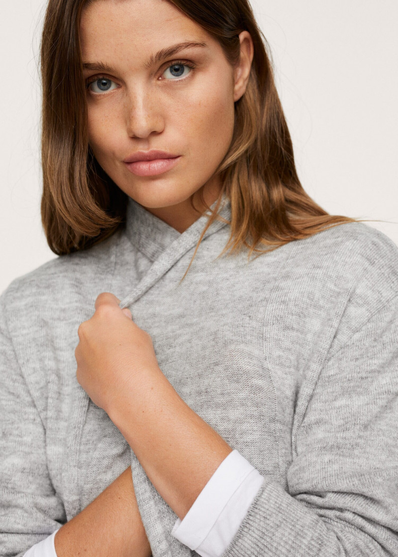 Luna Bijl featured in  the Mango catalogue for Spring/Summer 2022