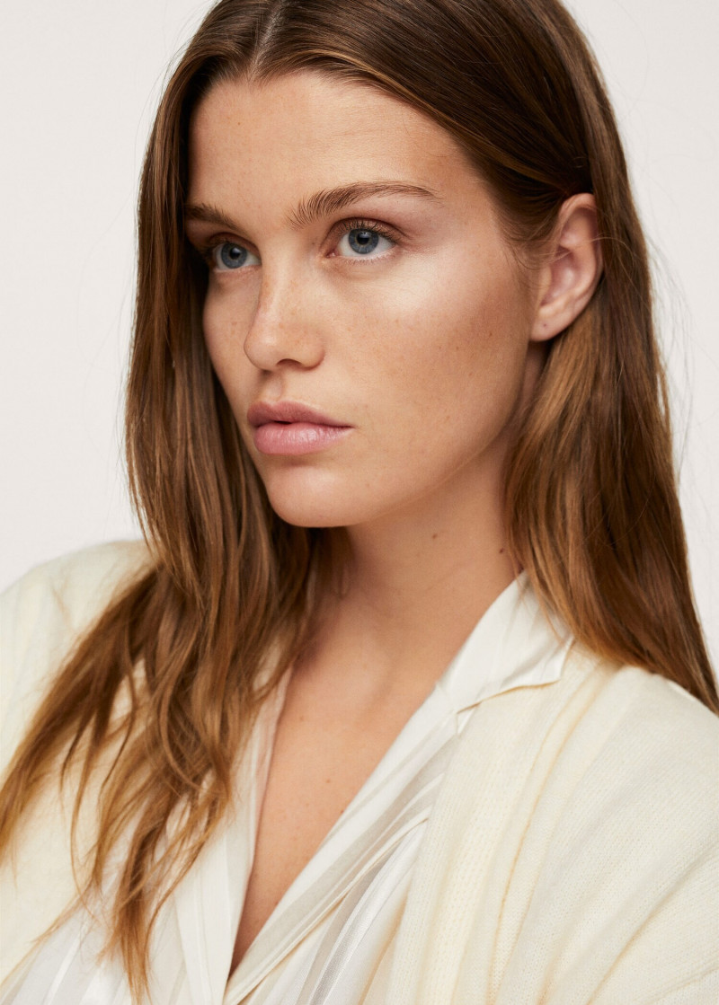 Luna Bijl featured in  the Mango catalogue for Spring/Summer 2022