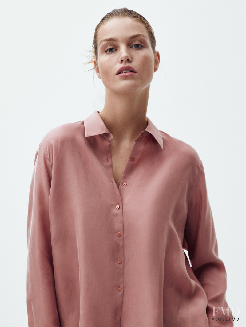 Luna Bijl featured in  the Massimo Dutti catalogue for Winter 2021