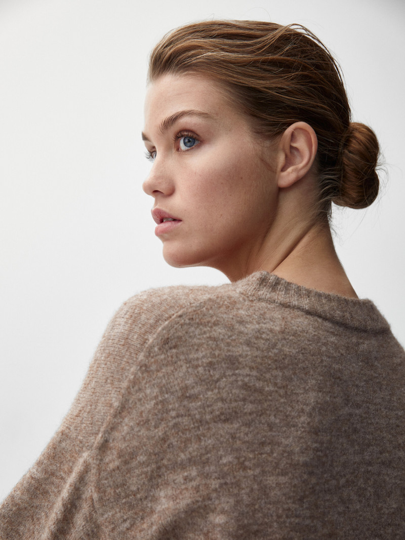 Luna Bijl featured in  the Massimo Dutti catalogue for Winter 2021