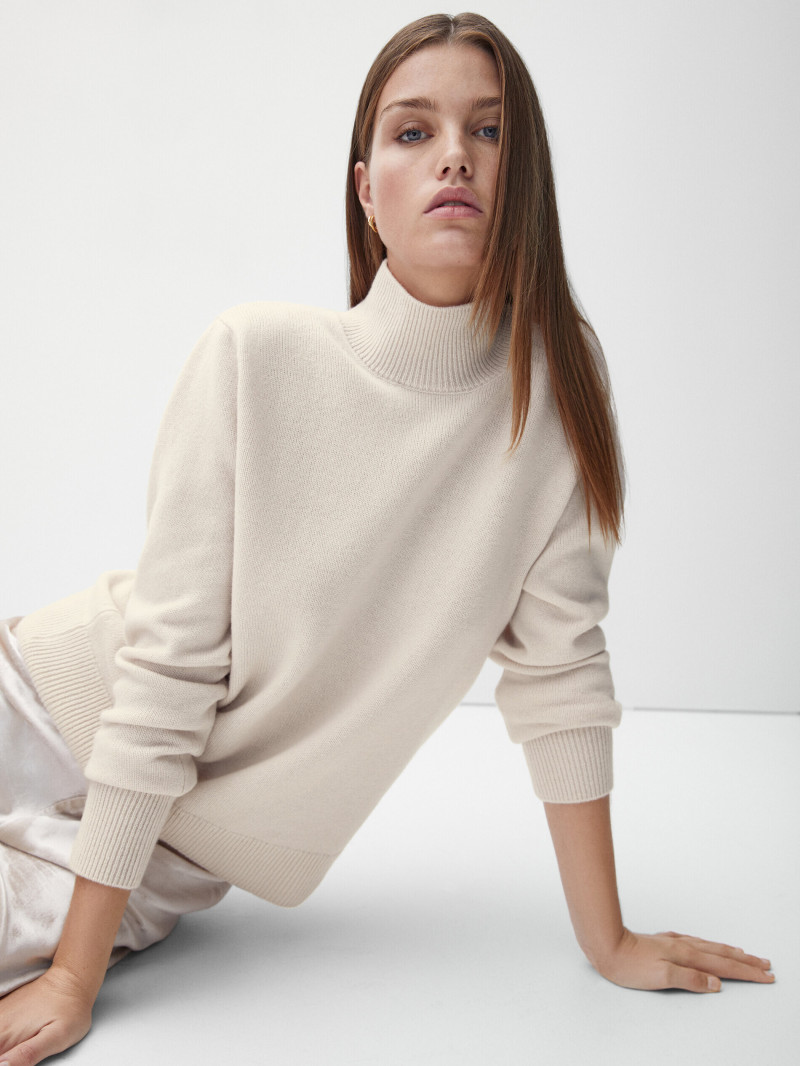 Luna Bijl featured in  the Massimo Dutti catalogue for Winter 2021