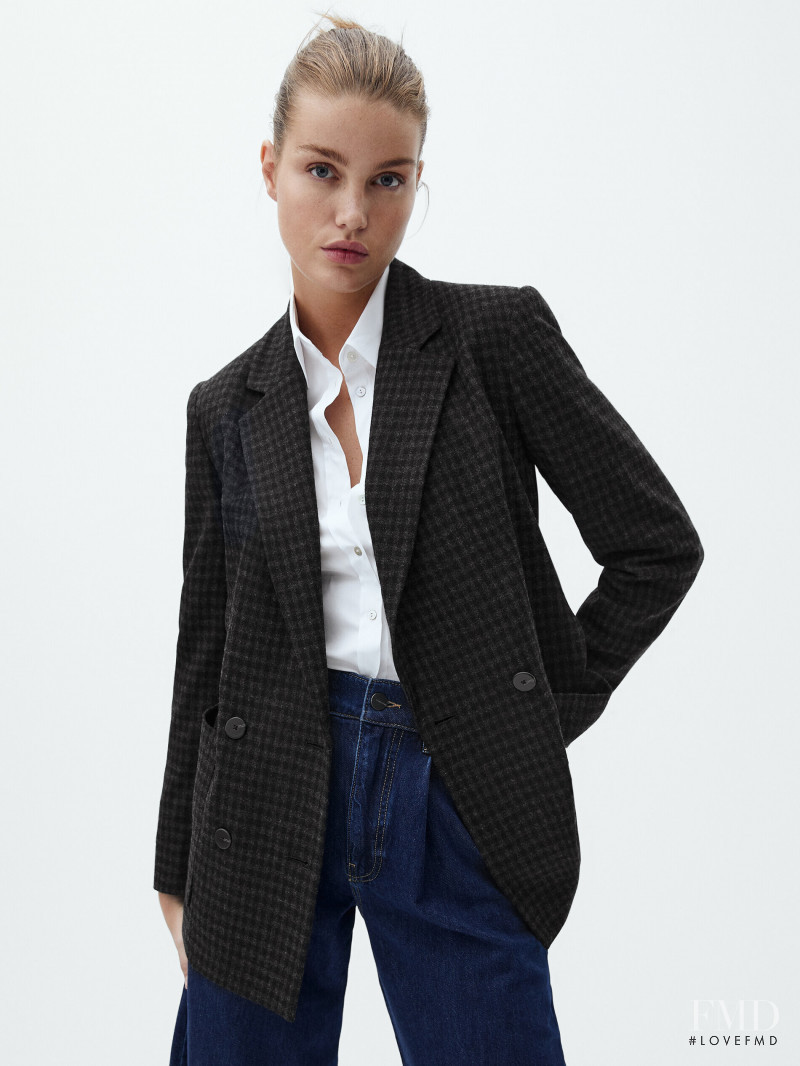 Luna Bijl featured in  the Massimo Dutti catalogue for Winter 2021