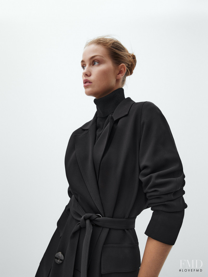 Luna Bijl featured in  the Massimo Dutti catalogue for Winter 2021