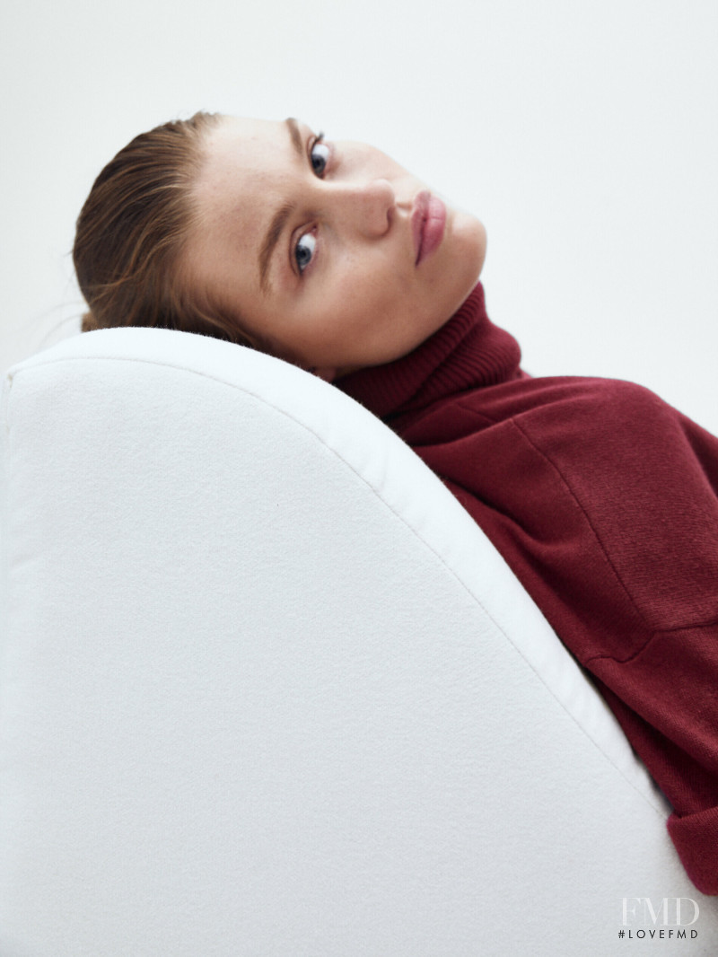 Luna Bijl featured in  the Massimo Dutti catalogue for Winter 2021