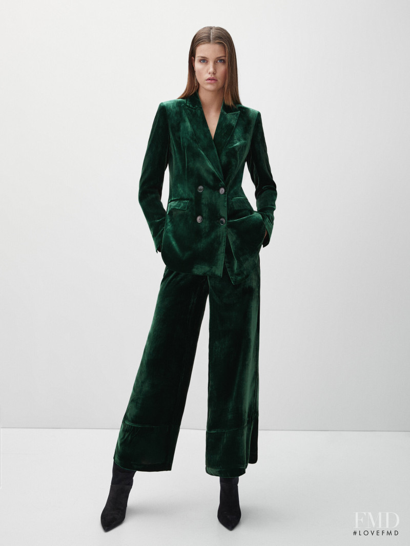 Luna Bijl featured in  the Massimo Dutti catalogue for Winter 2021