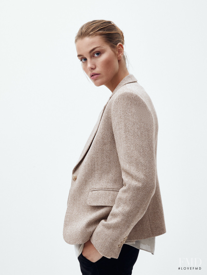 Luna Bijl featured in  the Massimo Dutti catalogue for Winter 2021