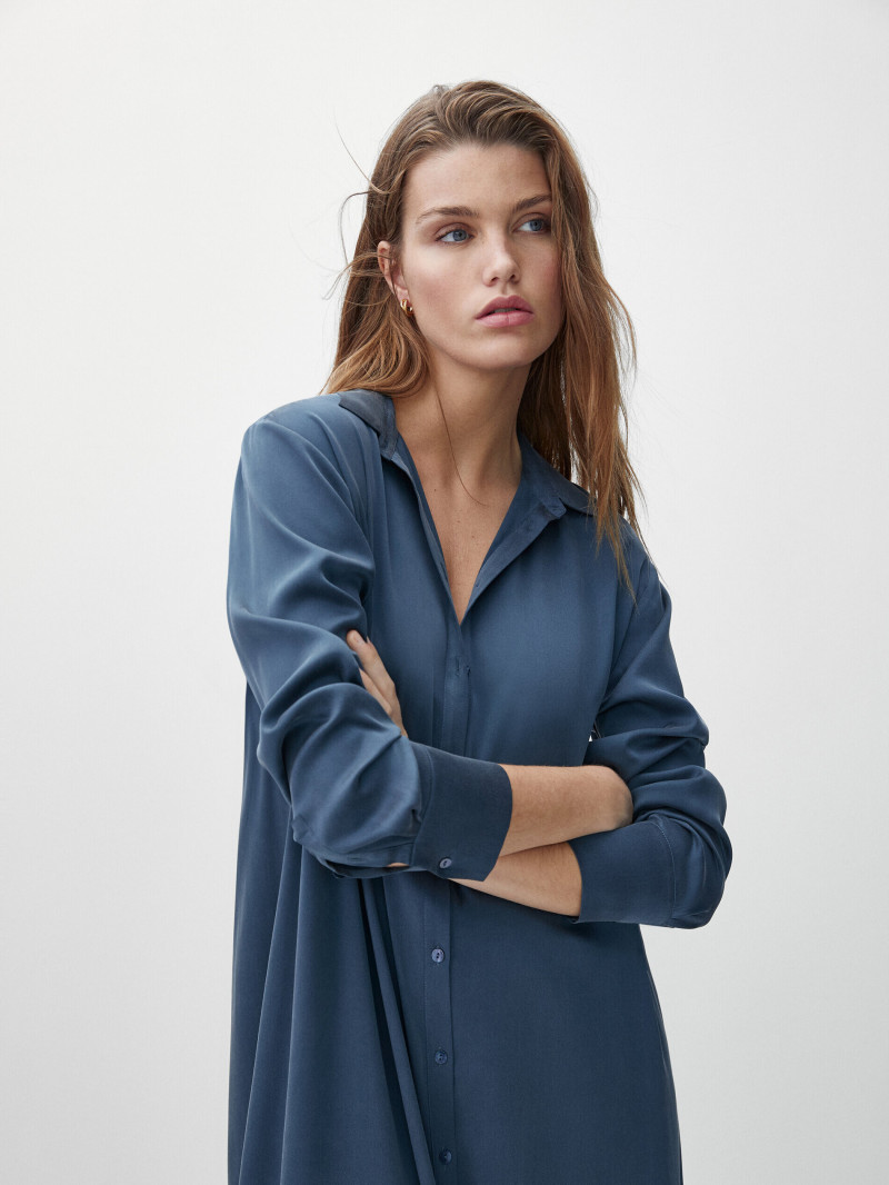 Luna Bijl featured in  the Massimo Dutti catalogue for Winter 2021