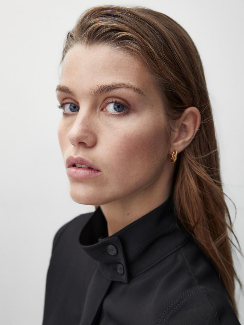 Luna Bijl featured in  the Massimo Dutti catalogue for Winter 2021