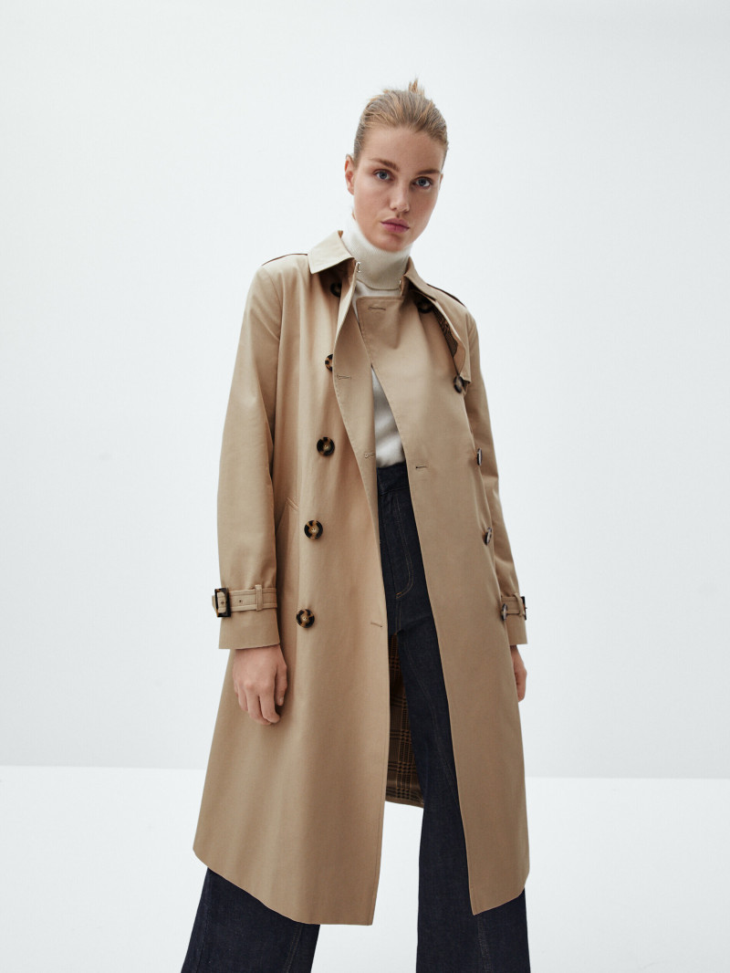 Luna Bijl featured in  the Massimo Dutti catalogue for Winter 2021