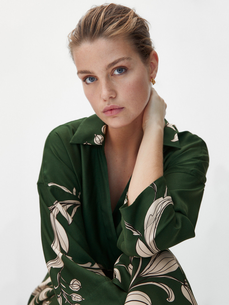 Luna Bijl featured in  the Massimo Dutti catalogue for Winter 2021