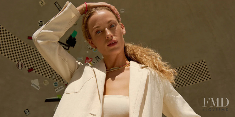 Hannah Ferguson featured in  the Gorjana advertisement for Spring/Summer 2022