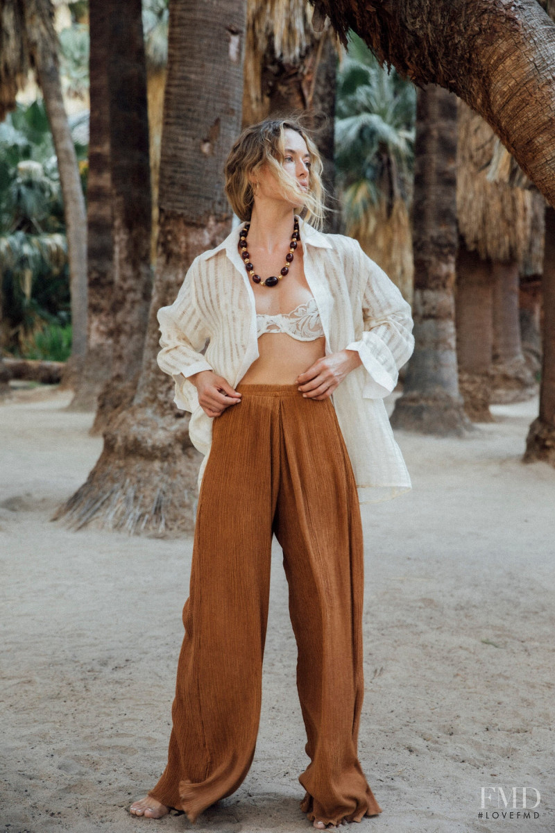 Hannah Ferguson featured in  the Savannah Morrow catalogue for Summer 2022