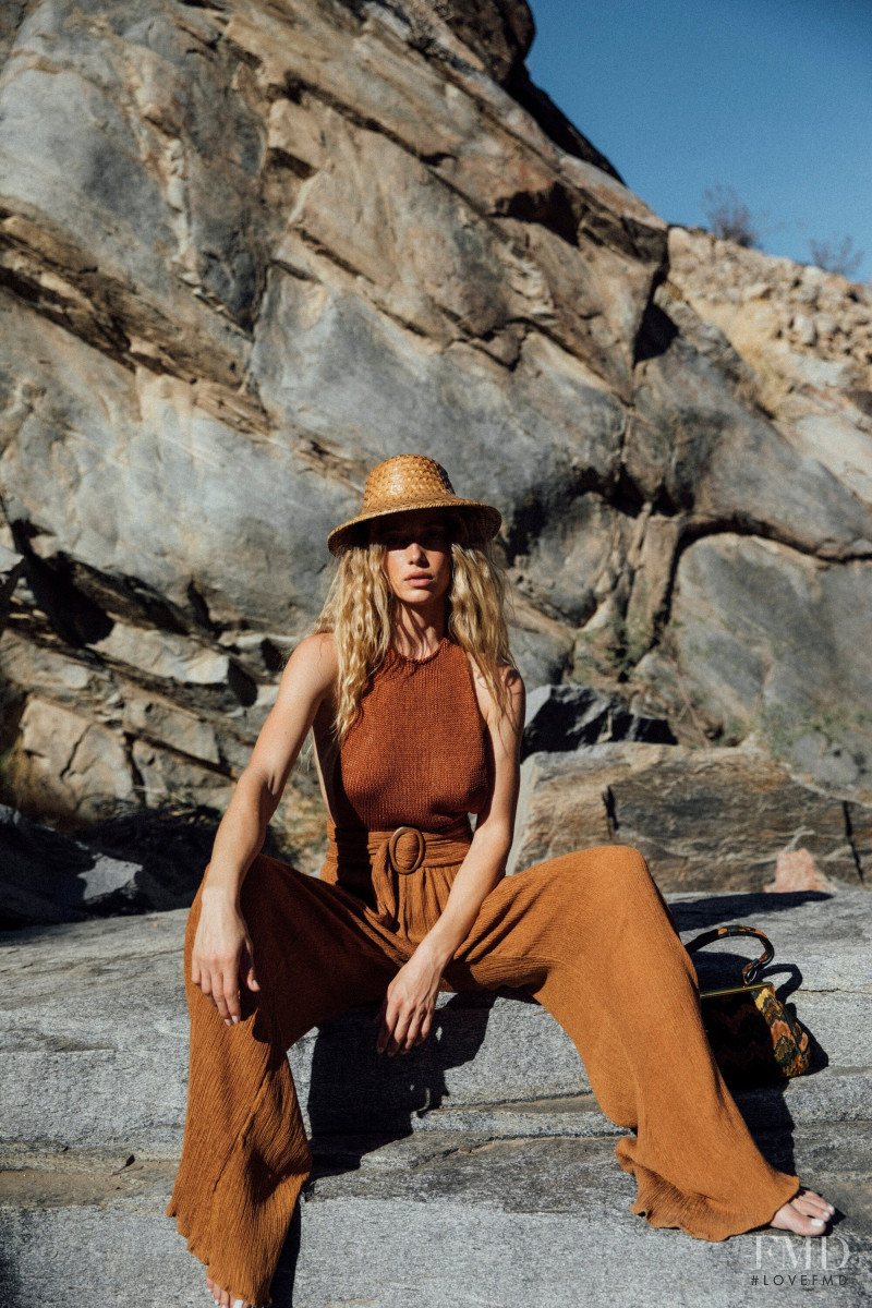 Hannah Ferguson featured in  the Savannah Morrow catalogue for Summer 2022