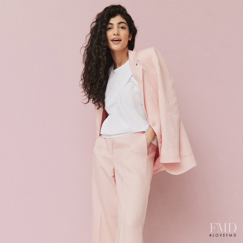 Soulin Omar featured in  the Taifun by Gerry Weber advertisement for Spring/Summer 2022