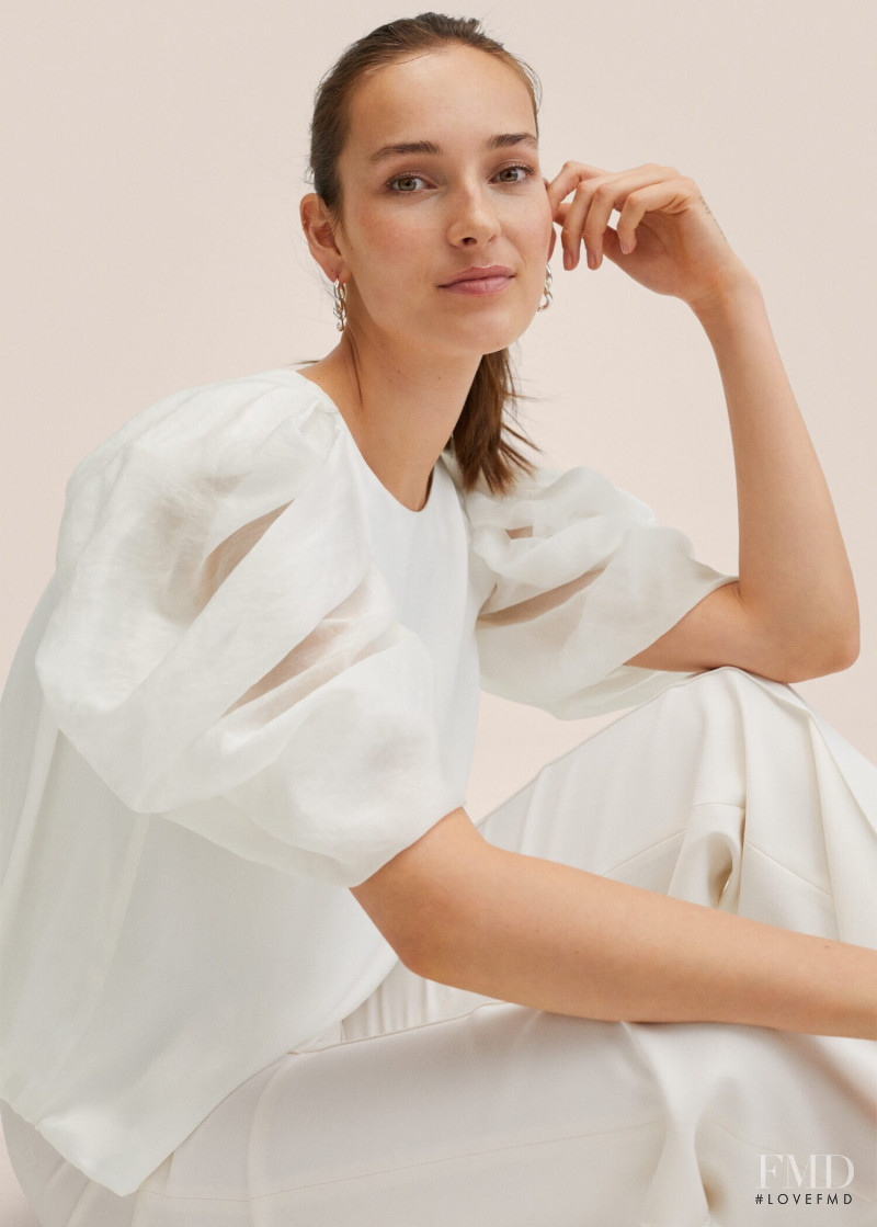 Julia Bergshoeff featured in  the Mango catalogue for Summer 2022