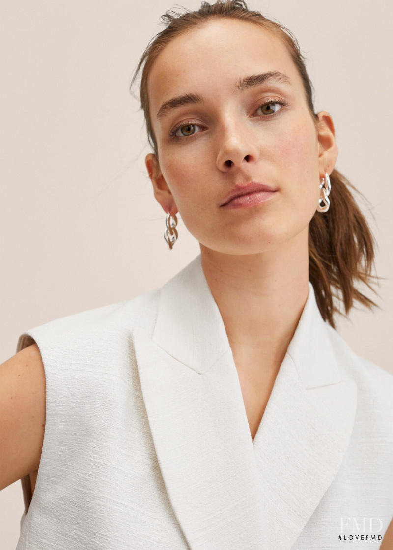 Julia Bergshoeff featured in  the Mango catalogue for Summer 2022