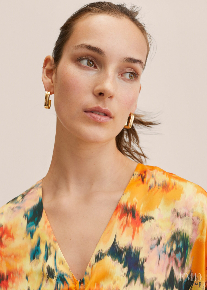 Julia Bergshoeff featured in  the Mango catalogue for Summer 2022