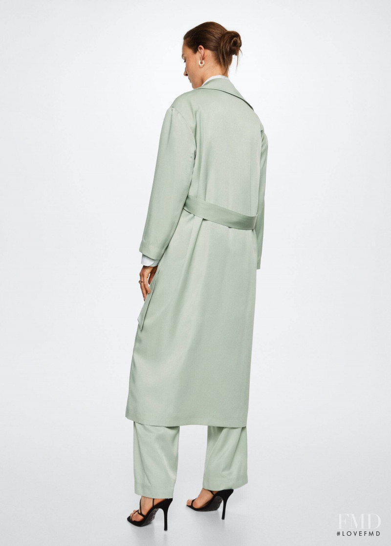 Julia Bergshoeff featured in  the Mango catalogue for Pre-Fall 2022