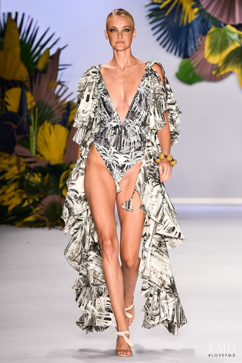 Caroline Trentini featured in  the Agua de Coco fashion show for Spring/Summer 2019